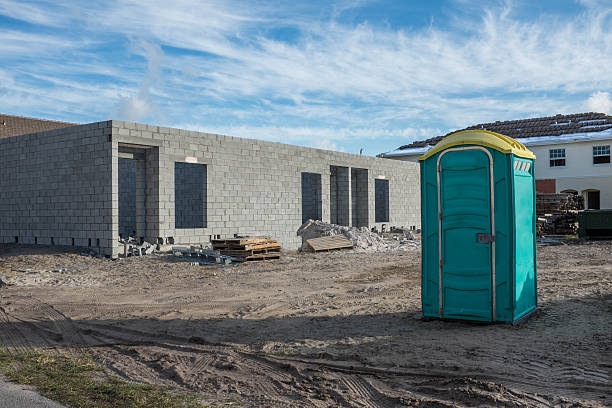 Portable Toilet Options We Offer in Frontenac, KS
